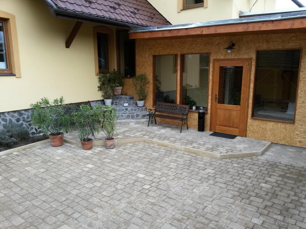 Apartmany Na Skle Malovane Kokava Kültér fotó