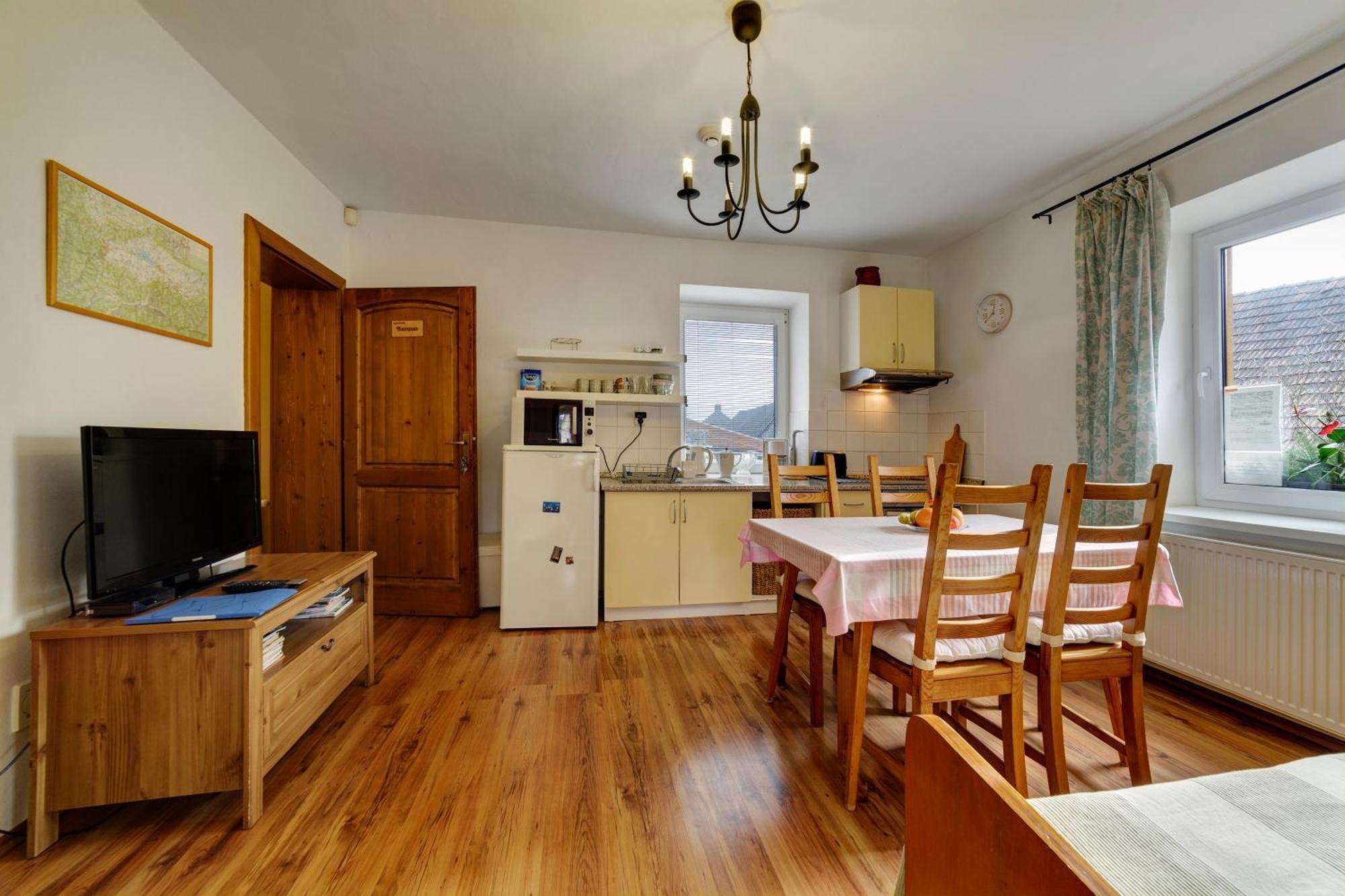 Apartmany Na Skle Malovane Kokava Kültér fotó